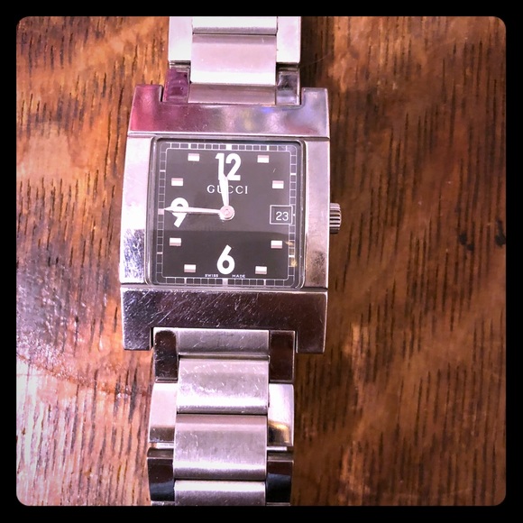Gucci Watch - Picture 2 of 8
